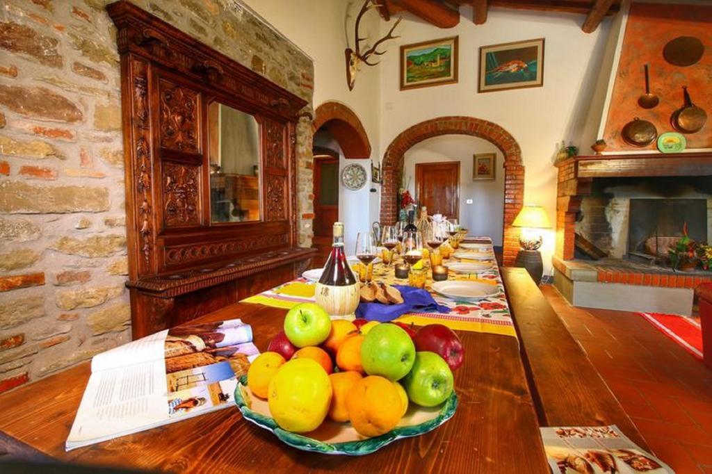 Casa Vacanza Le Corniole Чивітелла-ін-Валь-ді-К'яна Екстер'єр фото