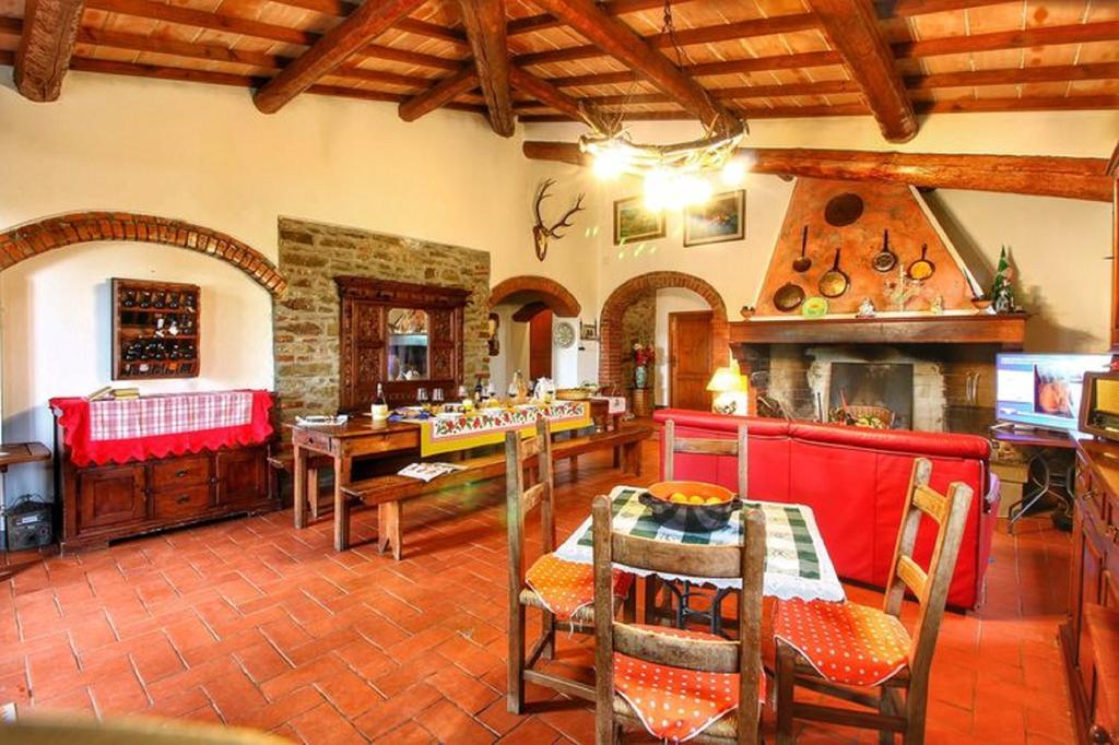 Casa Vacanza Le Corniole Чивітелла-ін-Валь-ді-К'яна Екстер'єр фото